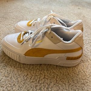 Size 8 Puma Sneakers.